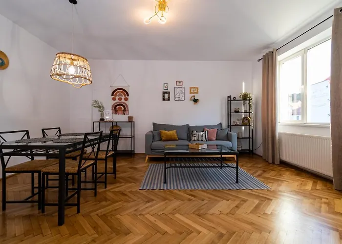 Lua Solis In The Old Town W/ Mt Tampa Views Apartamento Braşov